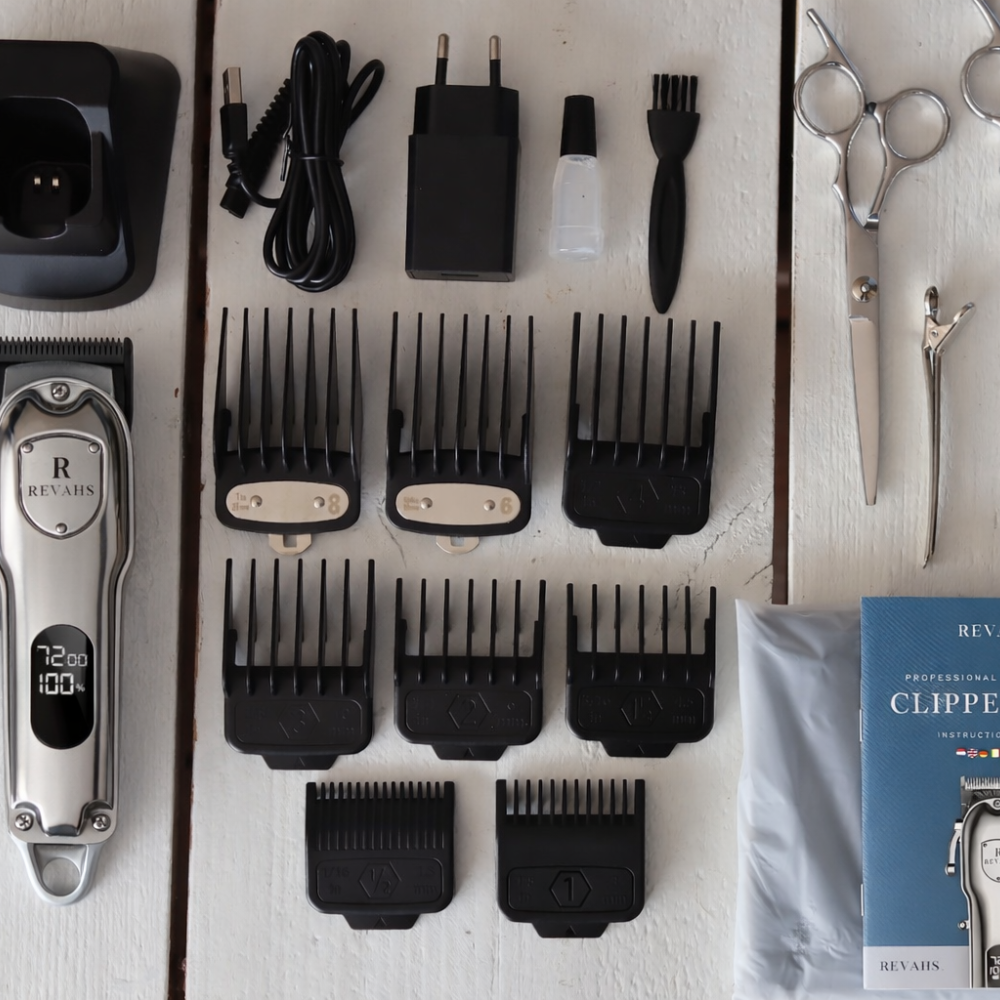 De complete Pro-set met 8 opzetkammen, scharen en reisetui